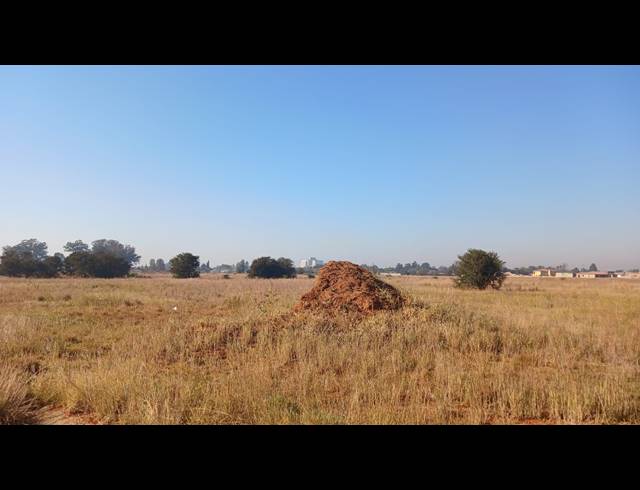 8,908M² VACANT LAND FOR SALE IN UNITAS PARK